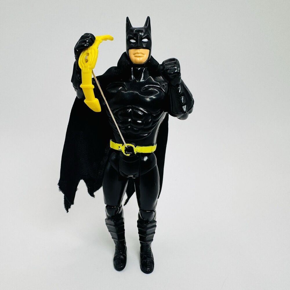 Vintage 1989 Toy Biz Batman 5" Action Figure w/ Cape and Working Bat Rope Belt